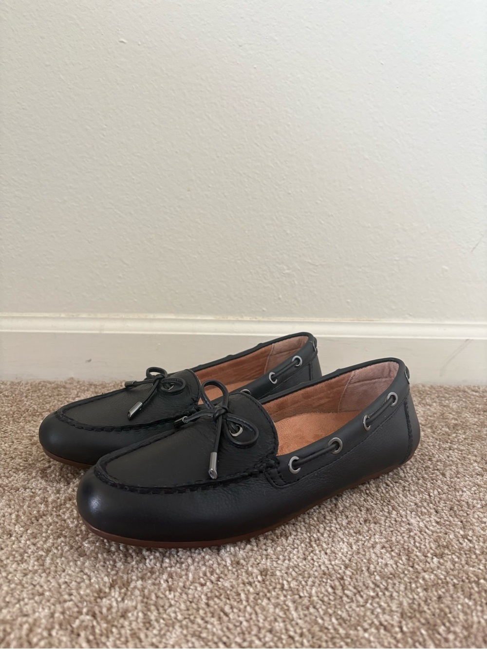 Vionic Virginia Moccasin Black Leather Women's Driving Loafers 6.5 $140